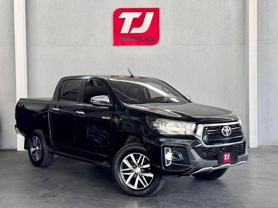 TOYOTA HILUX 2.8 SRV 4X4 CD 16V DIESEL 4P AUTOMÁTICO TOYOTA HILUX 2.8 SRV 4X4 CD 16V DIESEL 4P AUTOMÁTICO